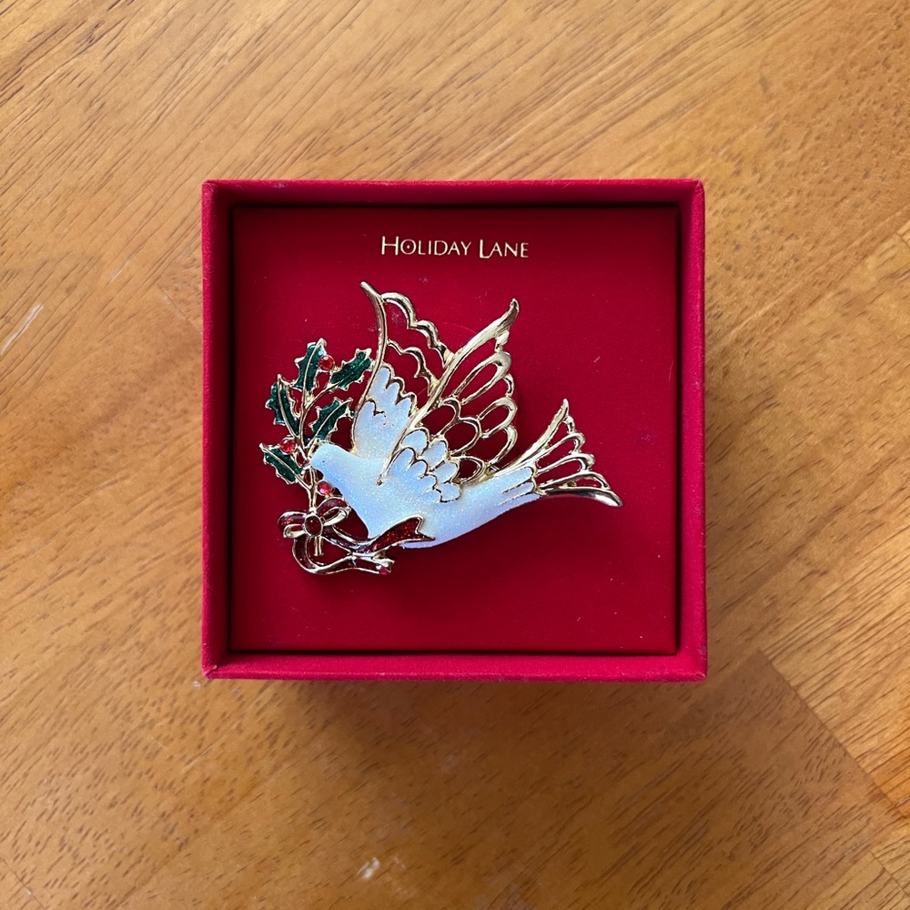 Macy’s Holiday Lane, dove brooch